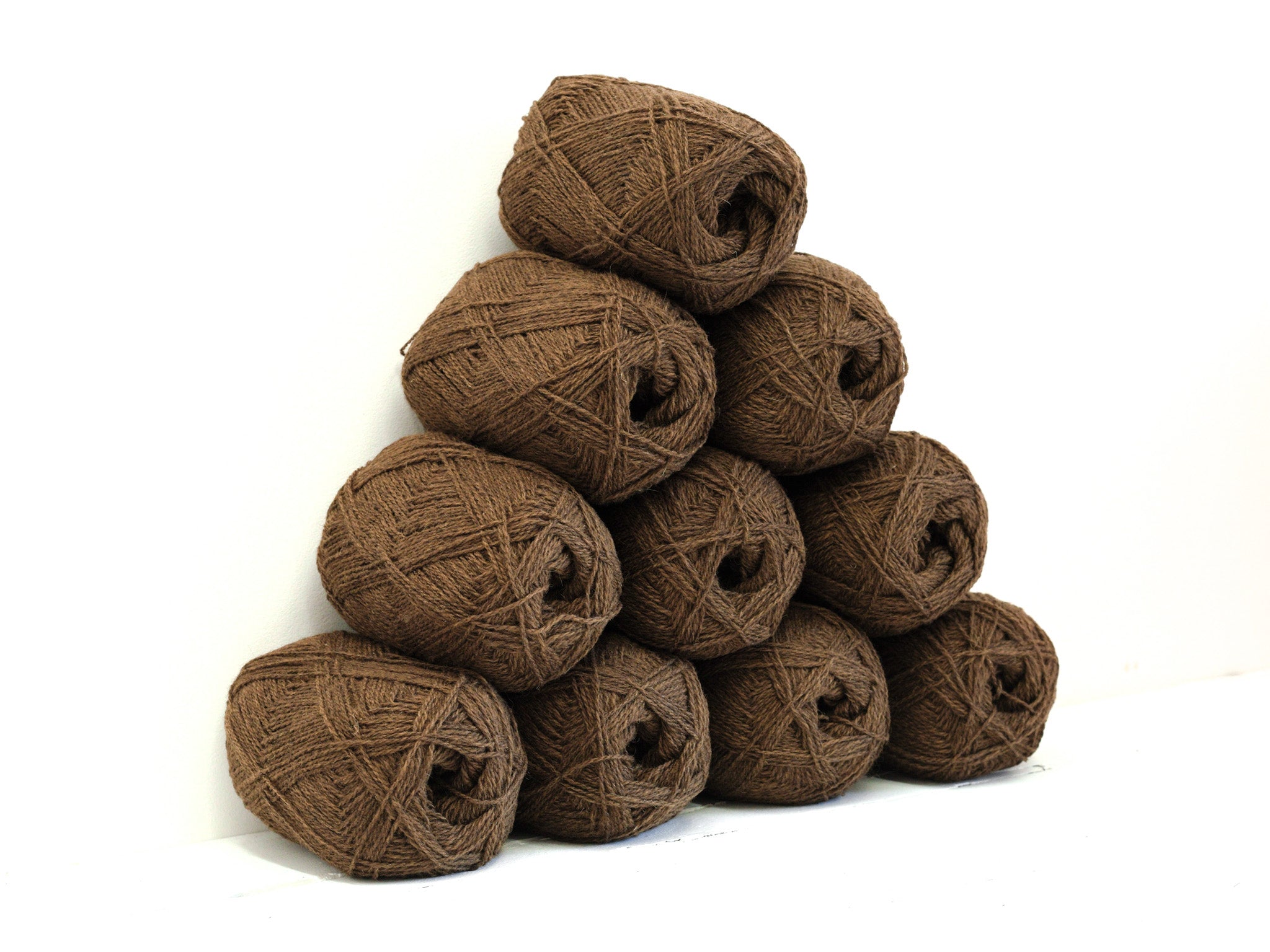 Moss brown color New Zealand wool yarn - 268