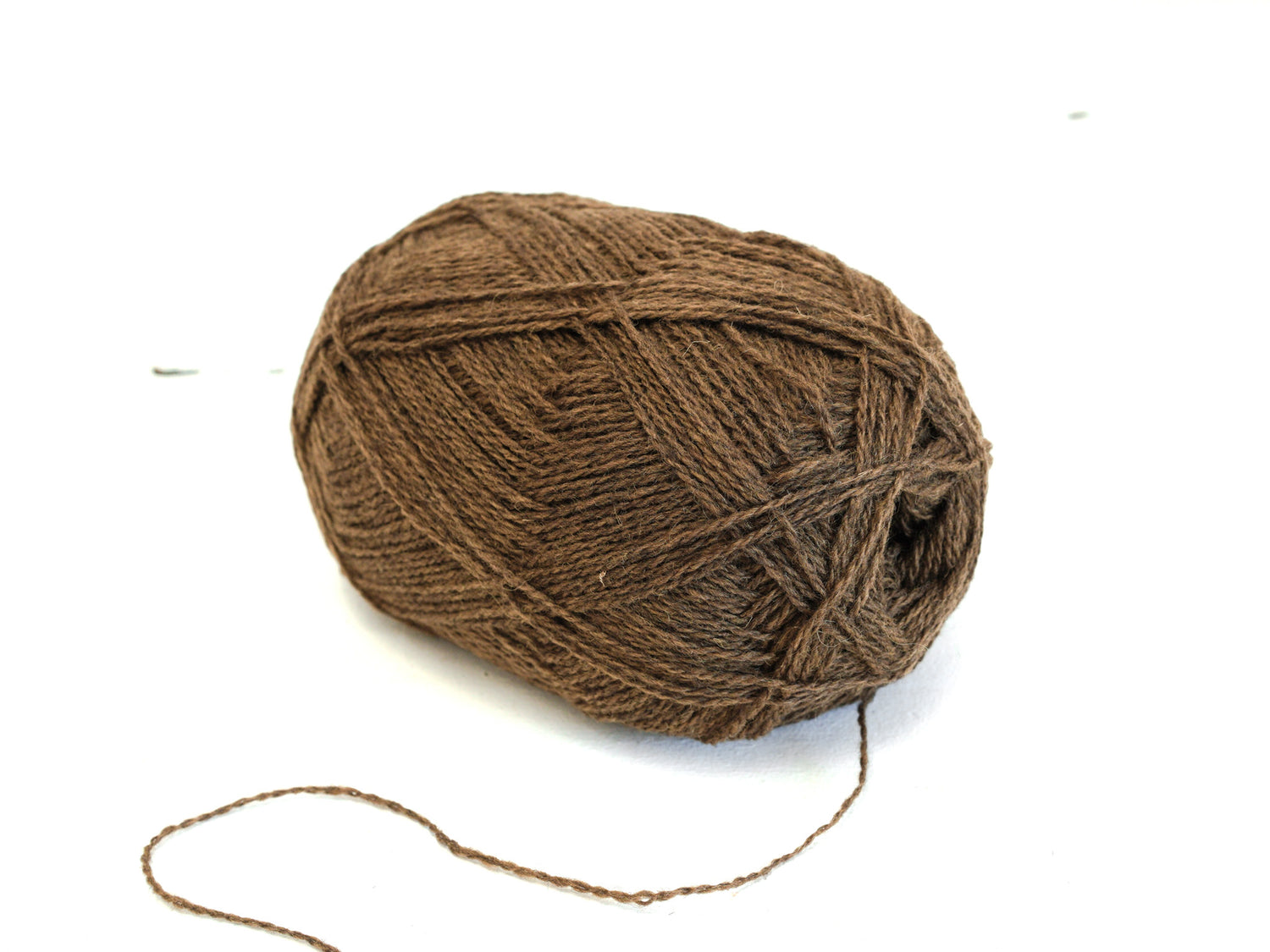 Moss brown color New Zealand wool yarn - 268