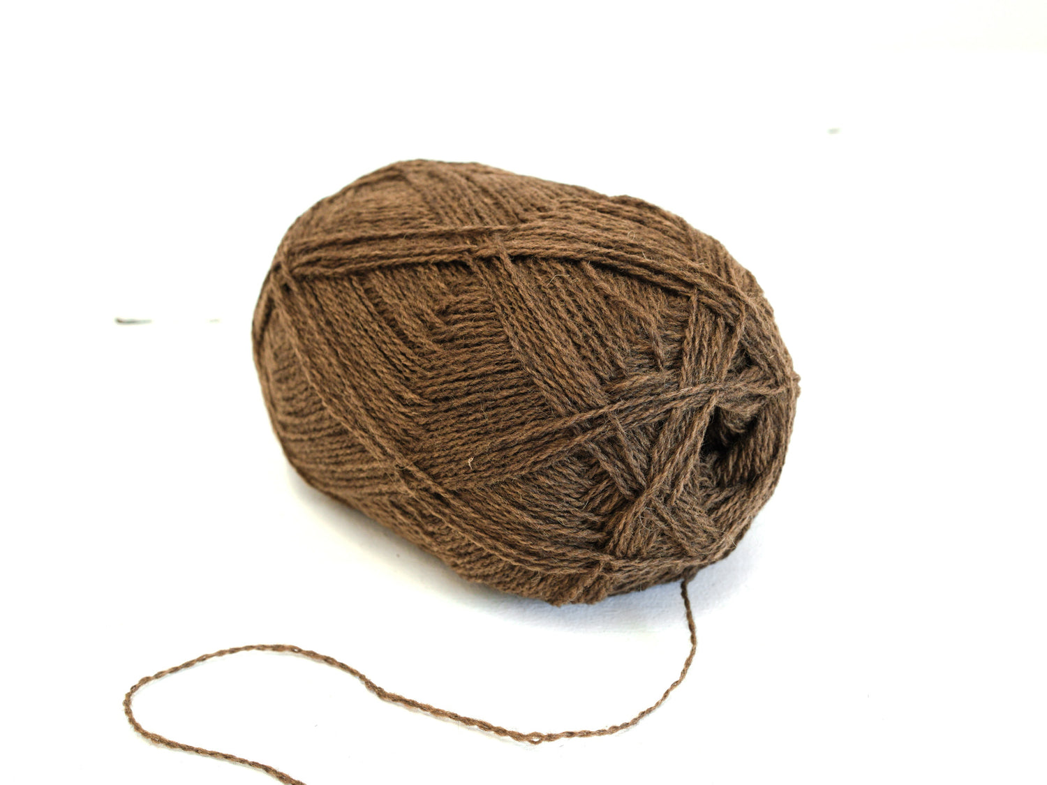 Moss brown color New Zealand wool yarn - 268