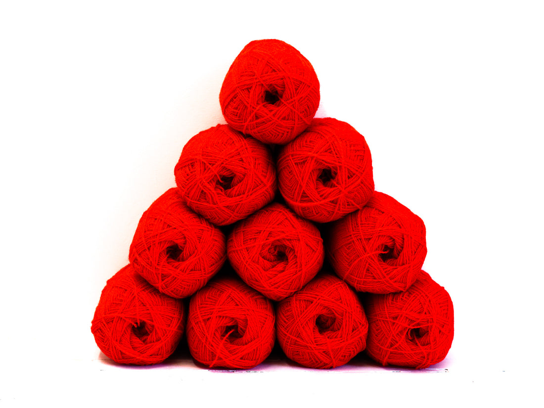 Scarlet red New Zealand wool yarn - 108