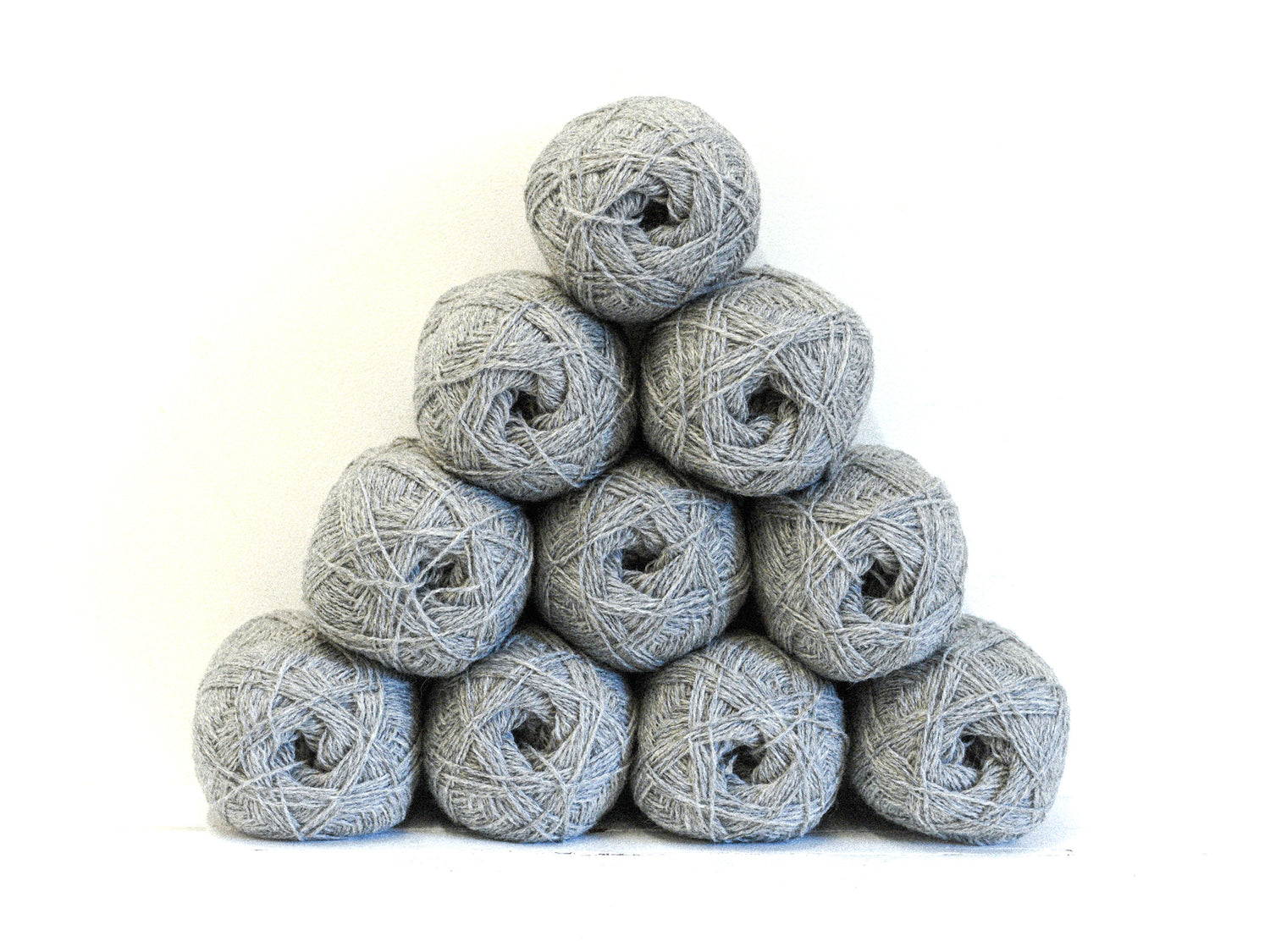 Mid grey New Zealand wool yarn - 203