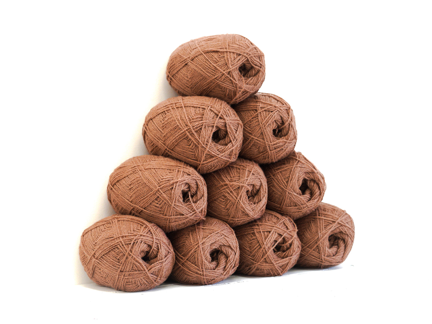 Taupe brown color New Zealand wool yarn - 264