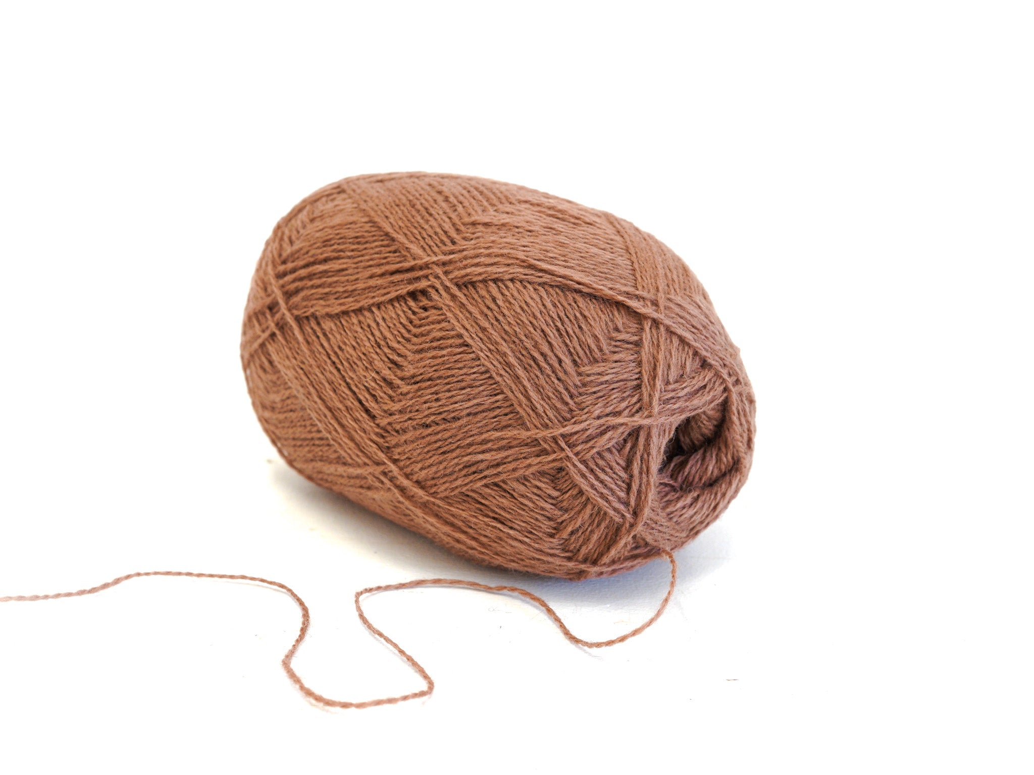 Taupe brown color New Zealand wool yarn - 264