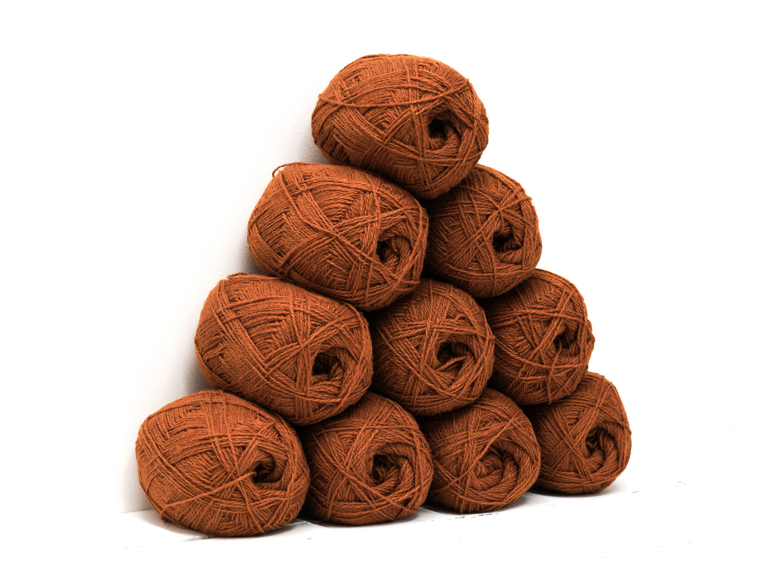 Cinnamon Color fingering wool yarn - 292