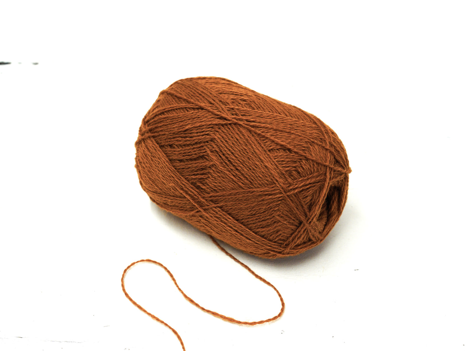 Cinnamon Color fingering wool yarn - 292