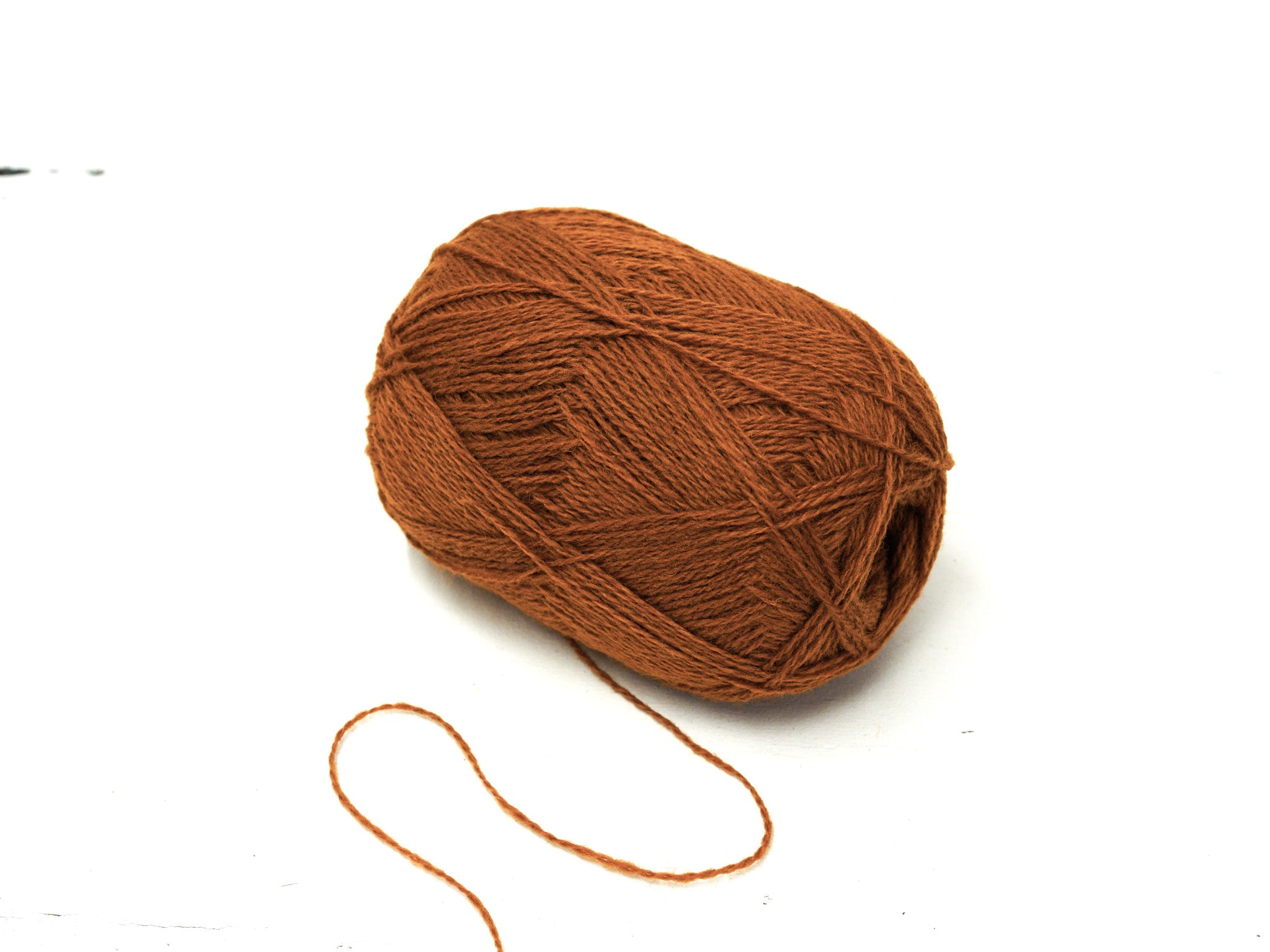 Cinnamon Color fingering wool yarn - 292