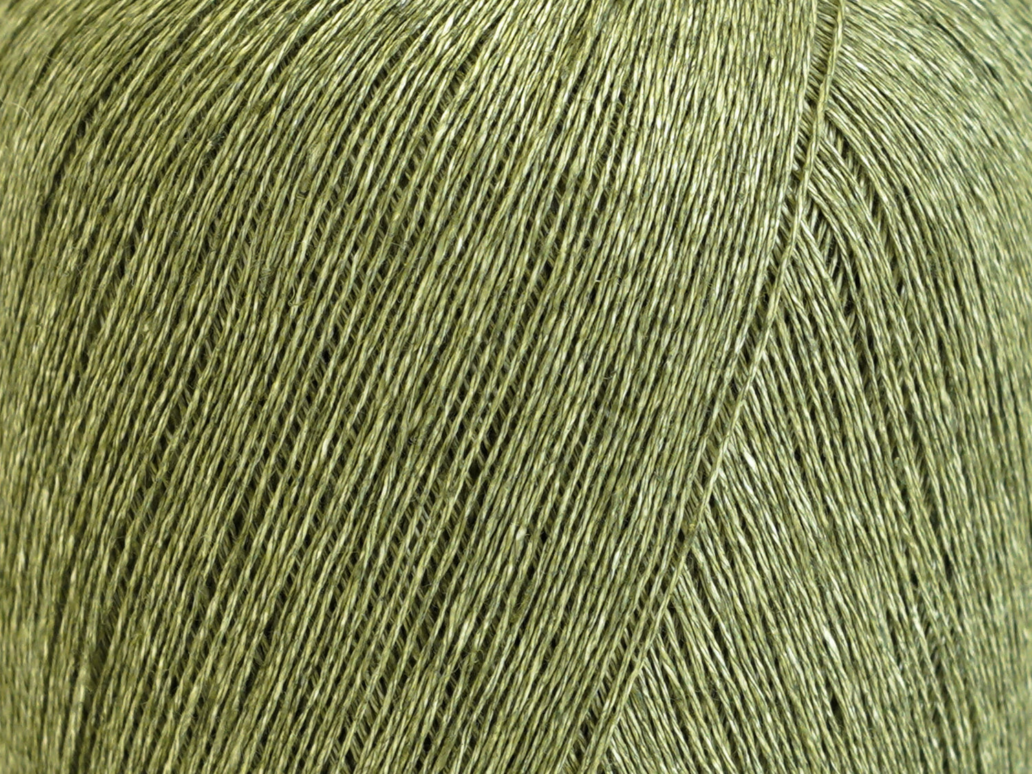 Linen yarn in green melange color - 100g/600m