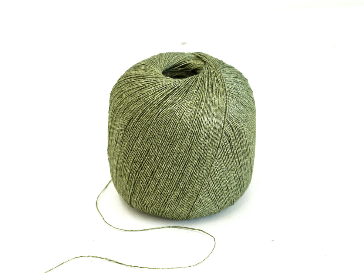 Linen yarn in green melange color - 100g/600m