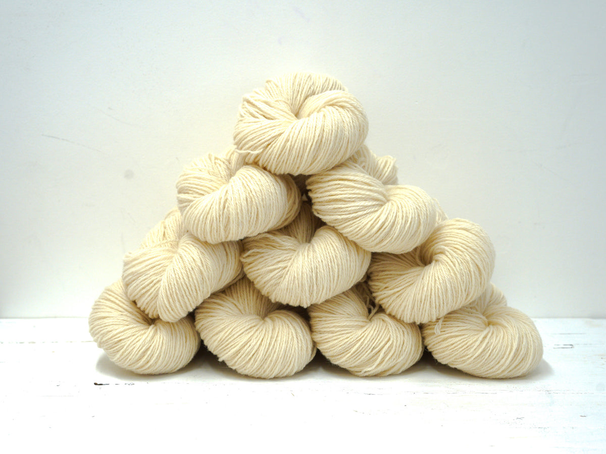 1 kg merino and suffolk wool yarn blend - 1000g./35oz