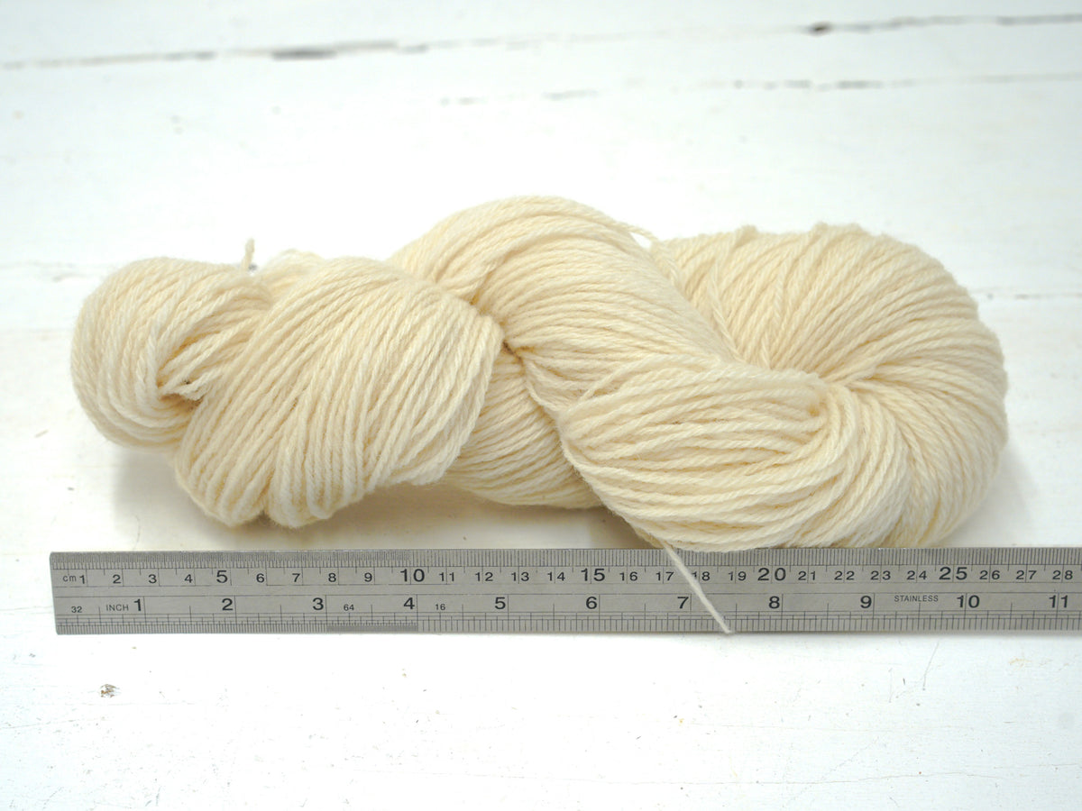 1 kg merino and suffolk wool yarn blend - 1000g./35oz