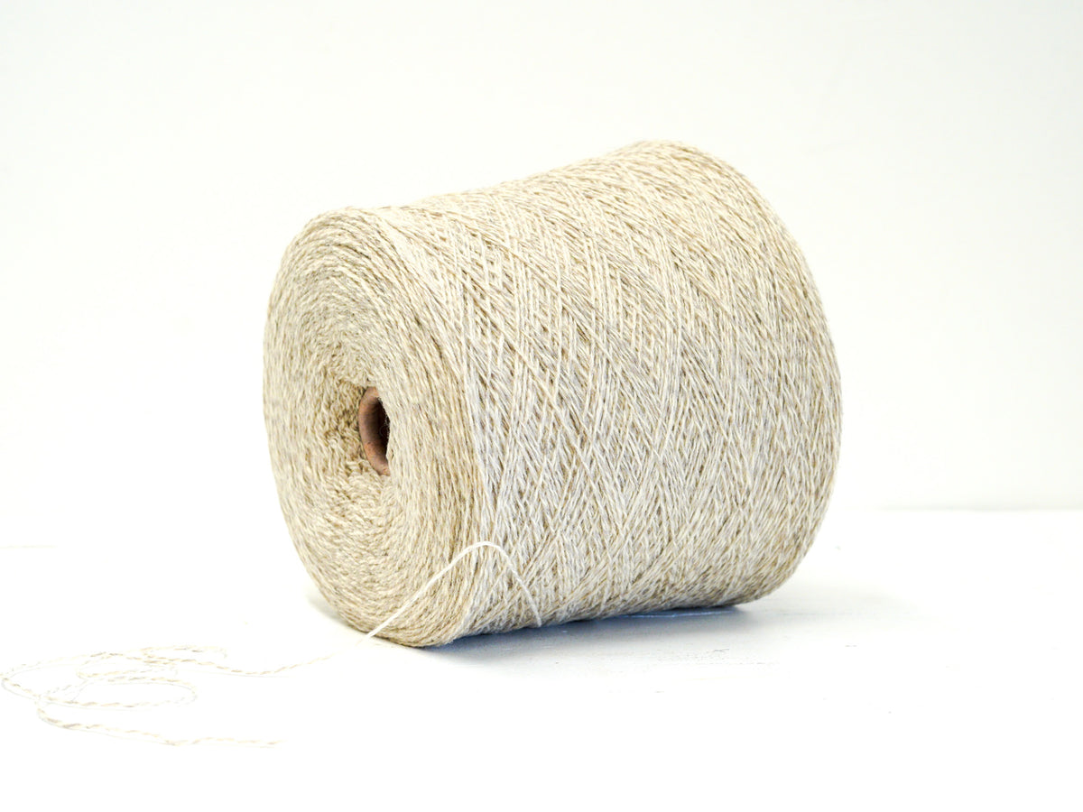 Oat Milk Melange - undyed - soft merino wool in cone - 900g/31,7oz