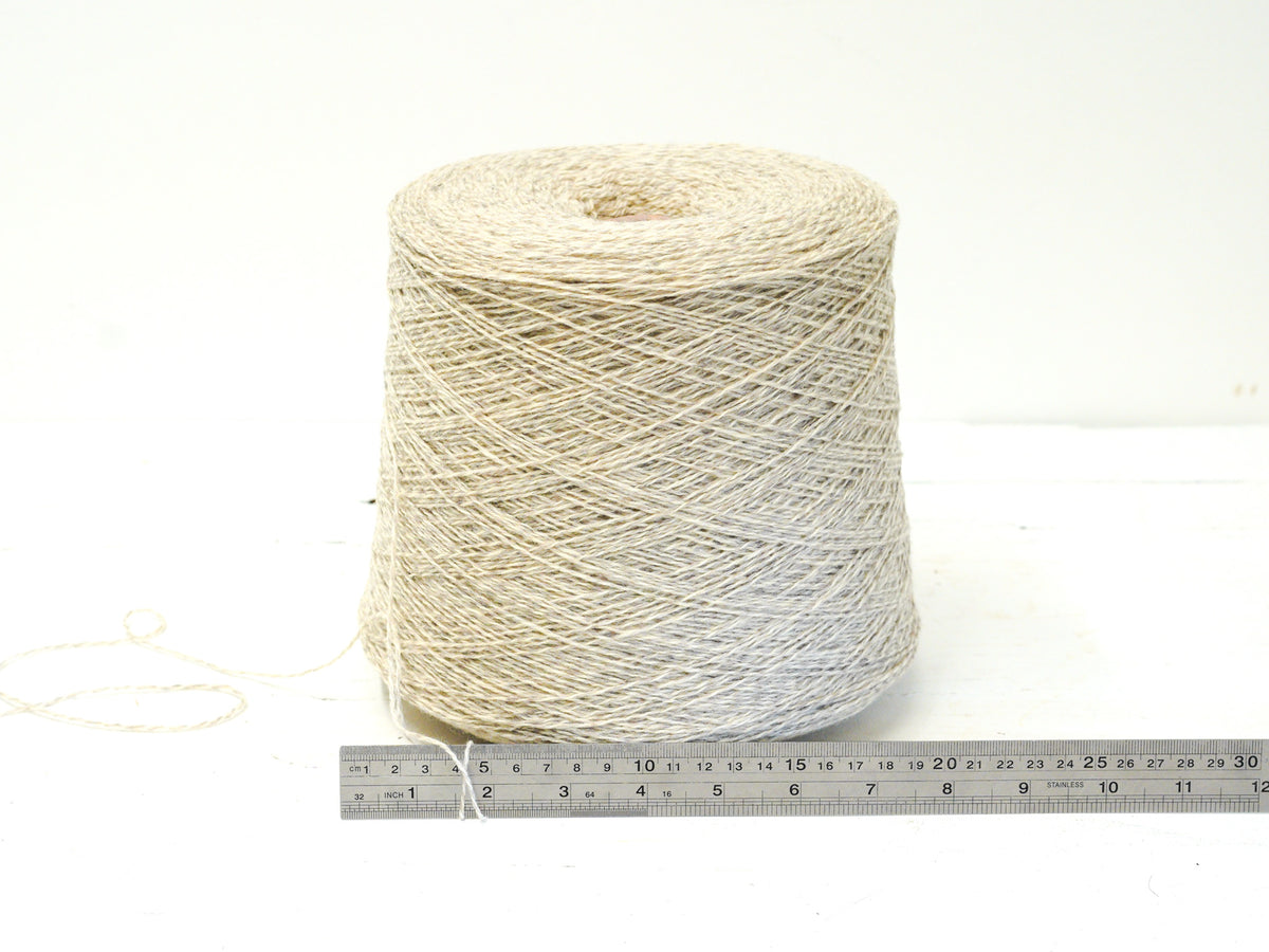 Oat Milk Melange - undyed - soft merino wool in cone - 900g/31,7oz