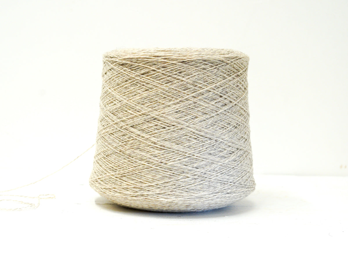 Oat Milk Melange - undyed - soft merino wool in cone - 900g/31,7oz