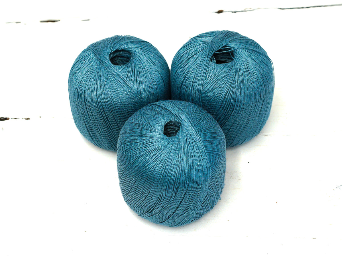 100% linen yarn in PETROL blue color 100g/600m.