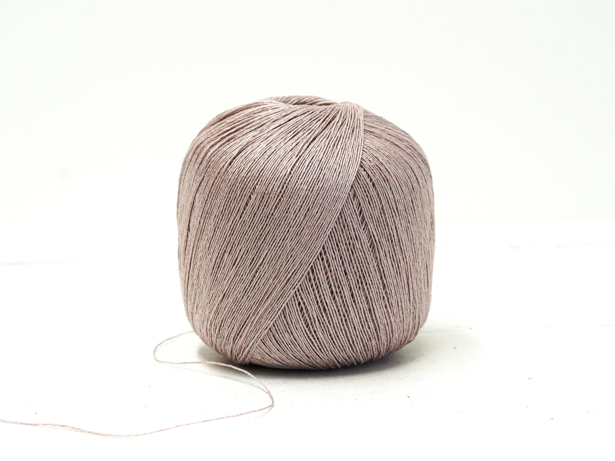 Ash rose 100% Linen Yarn - Lace Weight, 100 g / 600 m