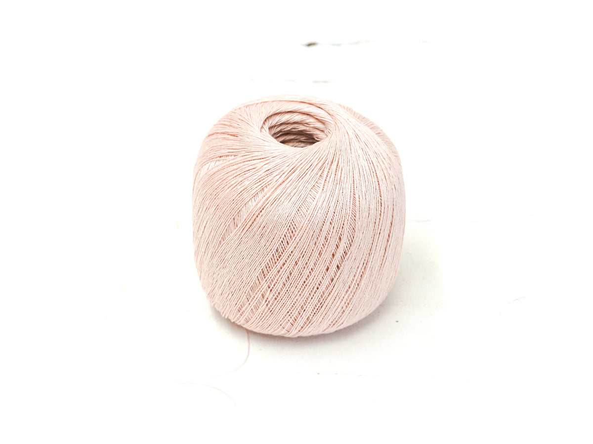 Blush Pink 100% Linen Yarn - Lace Weight, 100 g / 600 m