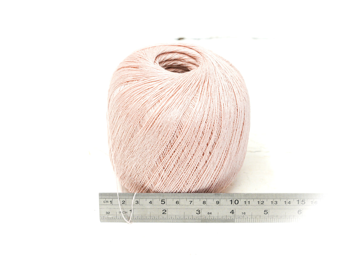 Blush Pink 100% Linen Yarn - Lace Weight, 100 g / 600 m