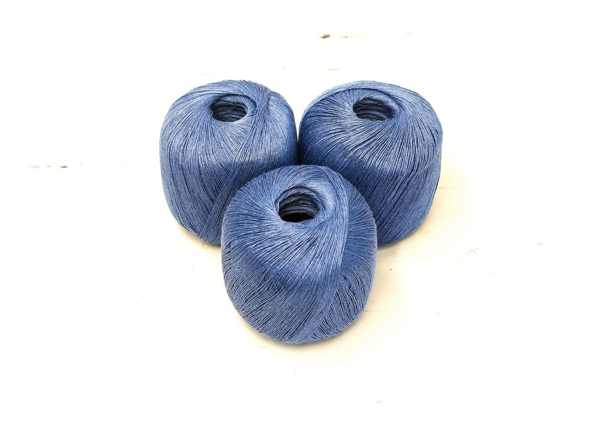 100% linen yarn in steel blue color 100g/600m.
