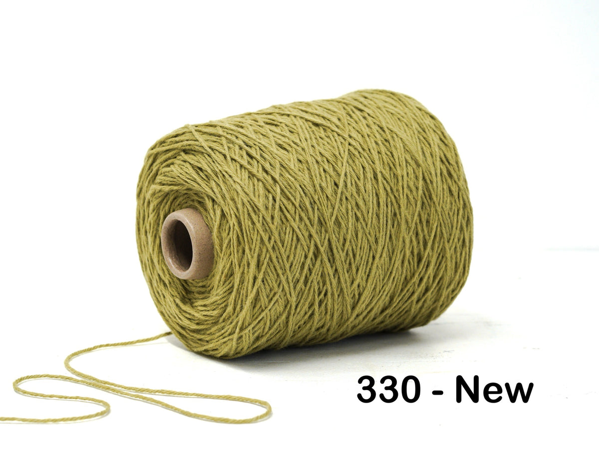 Pistachio green 100% wool yarn - 330 color