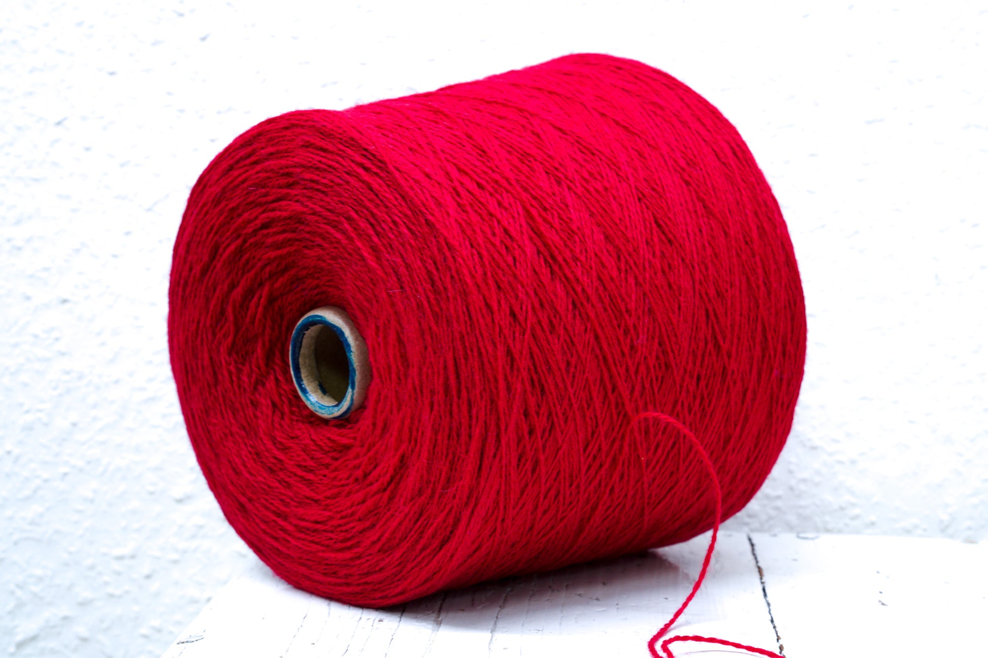 Bright red wool in cone - 560