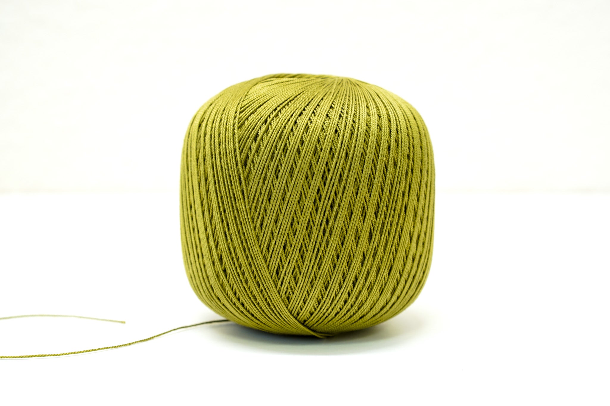 Pear green mercerised cotton 100g/452m