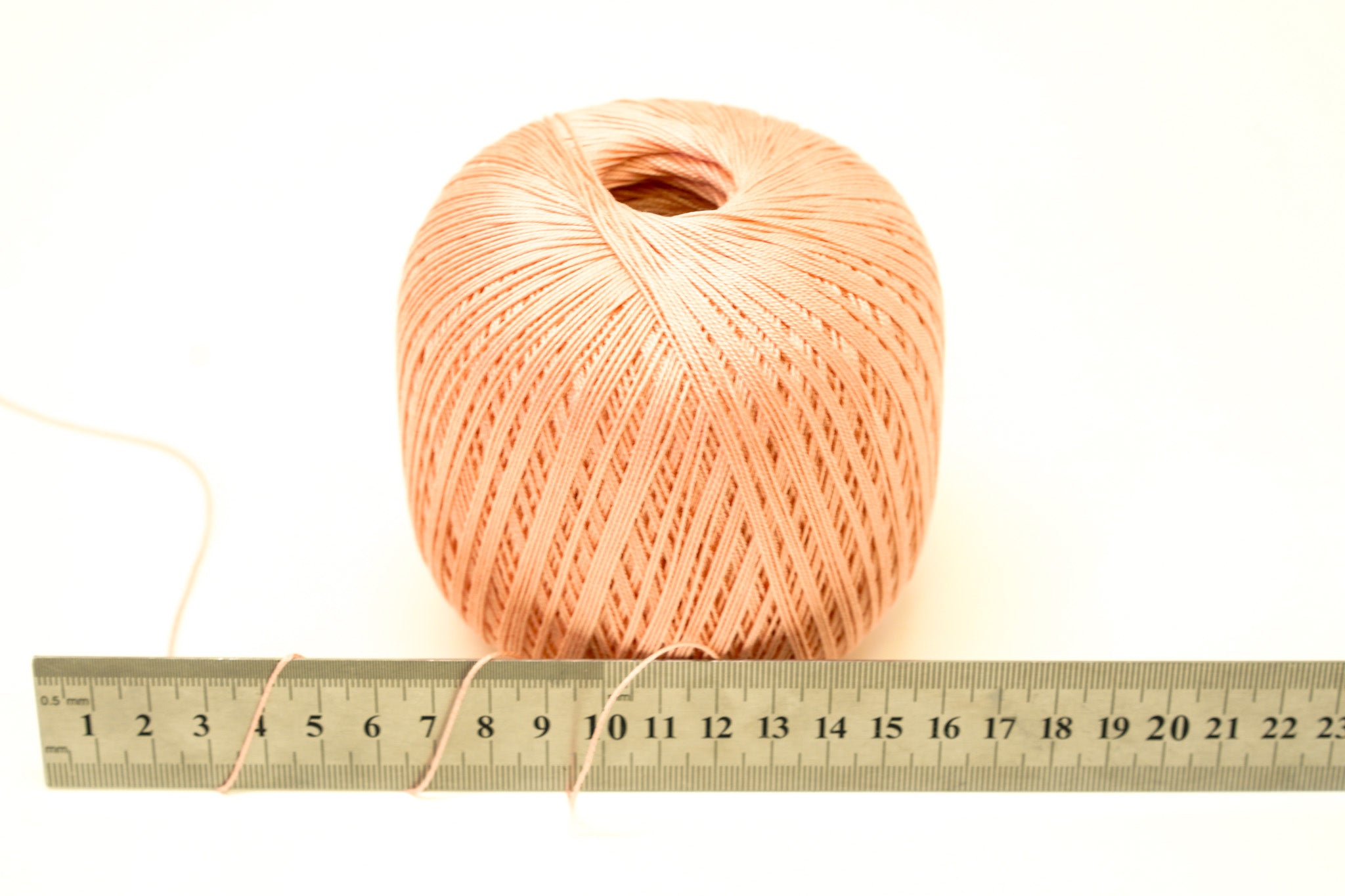 100% mercerised cotton 100g/452m
