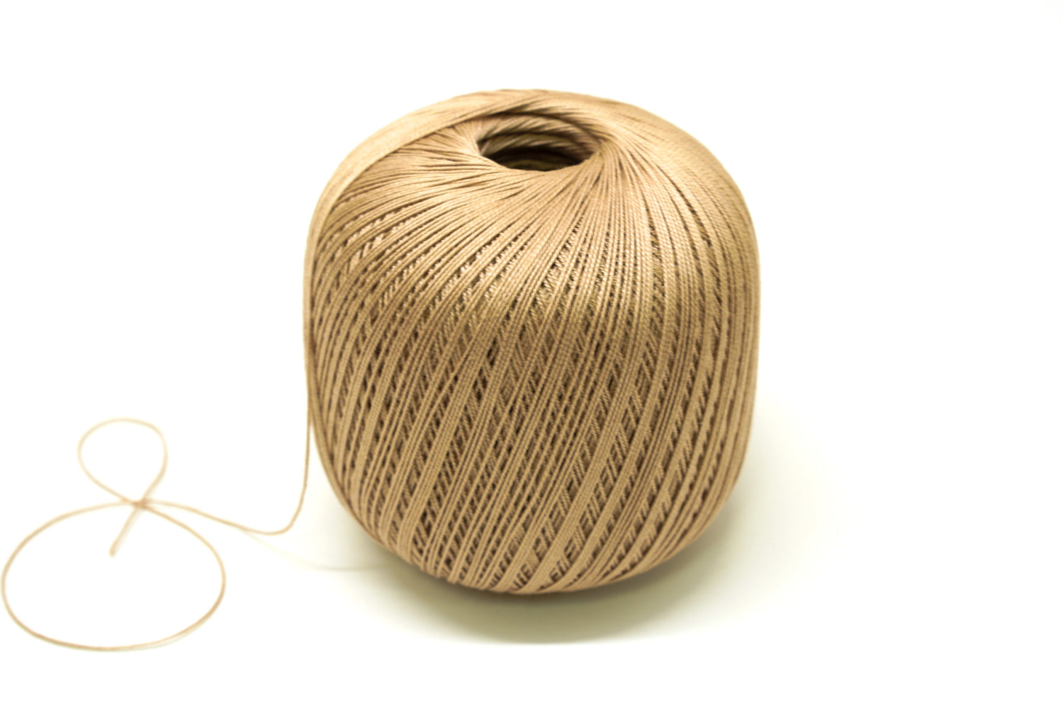 100% mercerised cotton 100g/452m