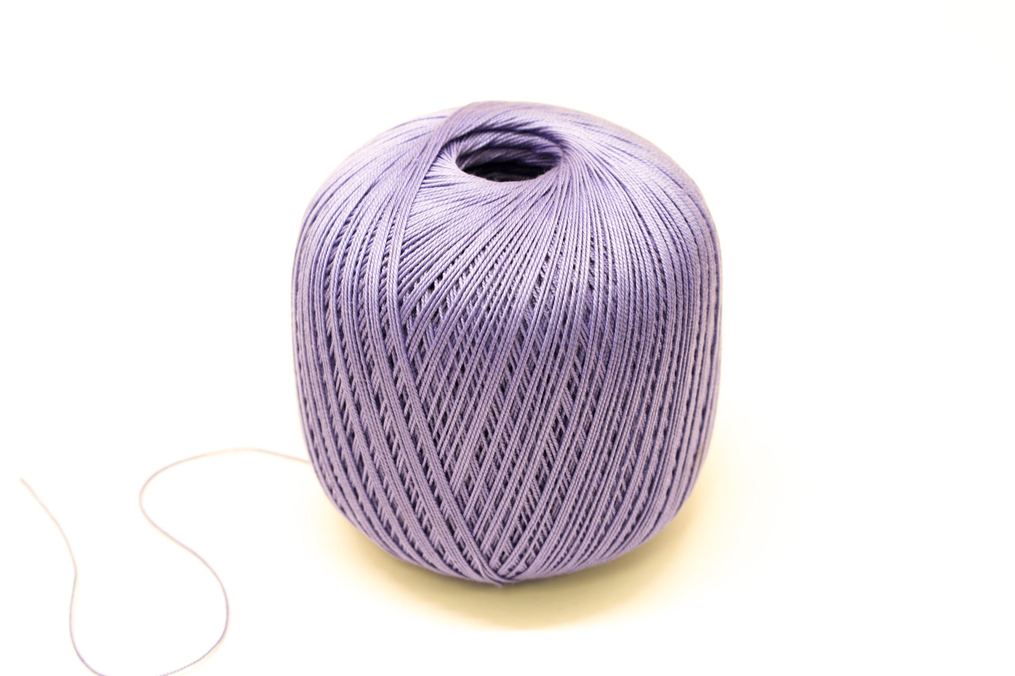 100% mercerised cotton 100g/452m