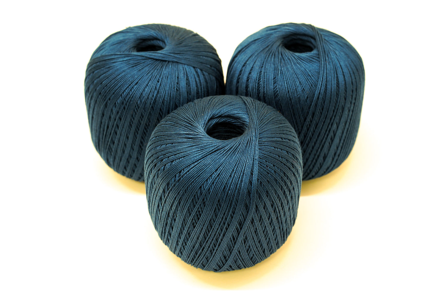 Tintenblaue merzerisierte Baumwolle 100g/452m 