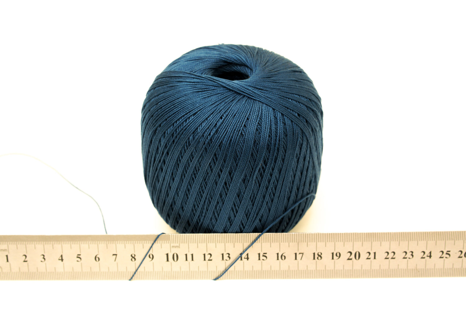 Tintenblaue merzerisierte Baumwolle 100g/452m 