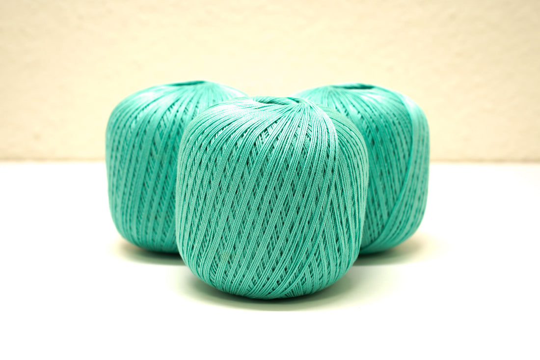 Mintfarbene merzerisierte Baumwolle 100g/452m 