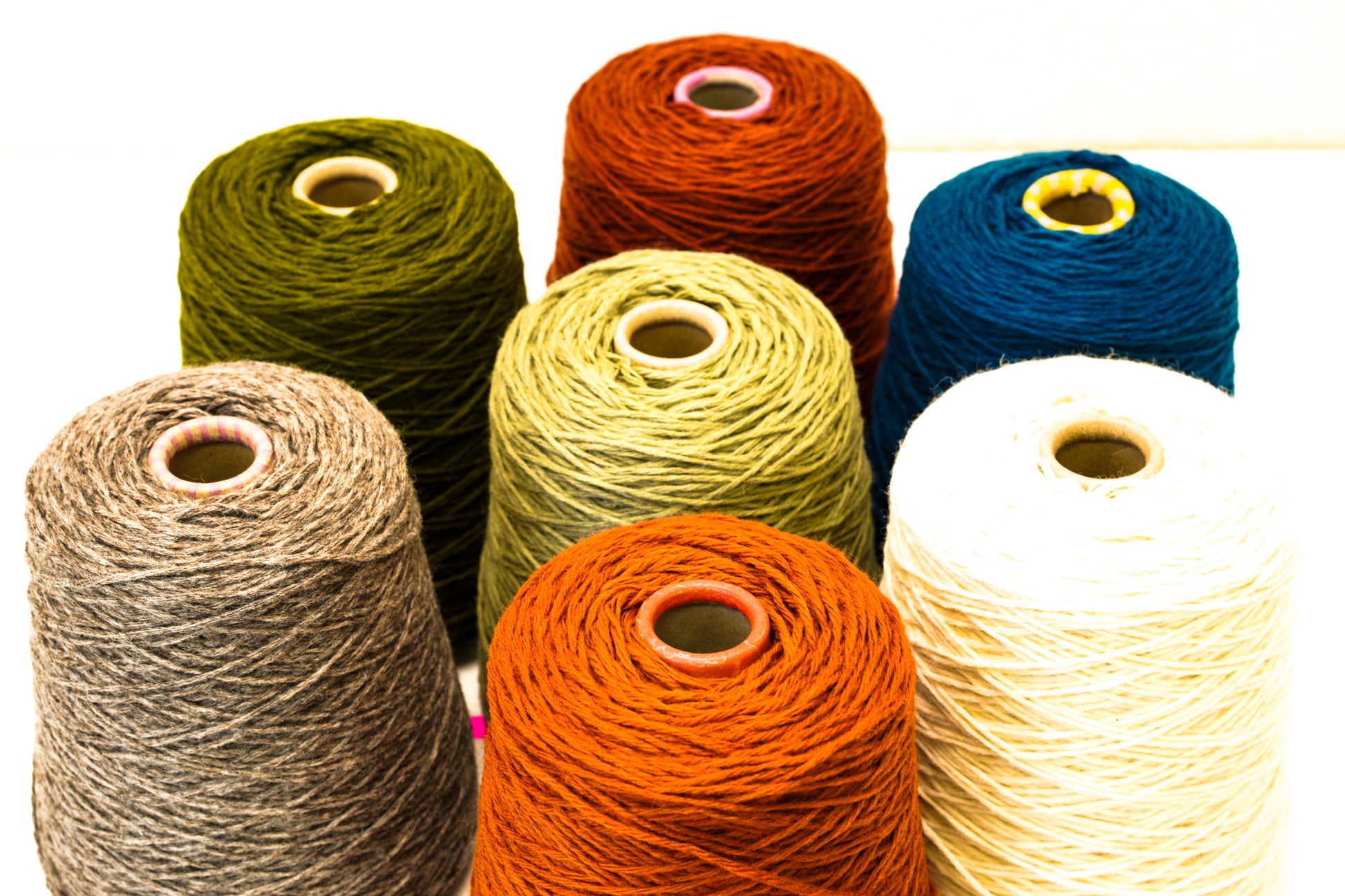 Grey-brown Undyed Wool Yarn in Cone - 500g/550m