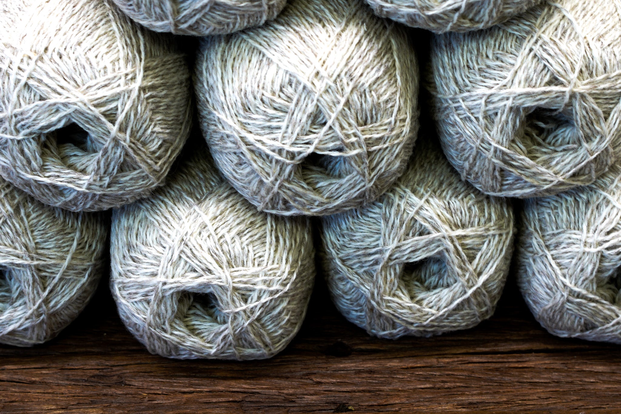 Beige-white color New Zealand  fingering wool - 280