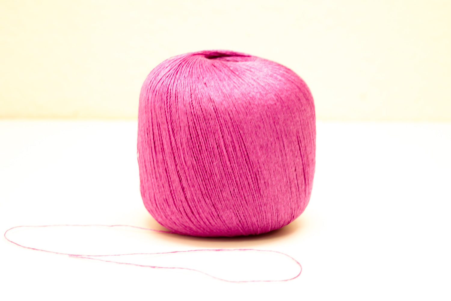100% linen yarn in pink color