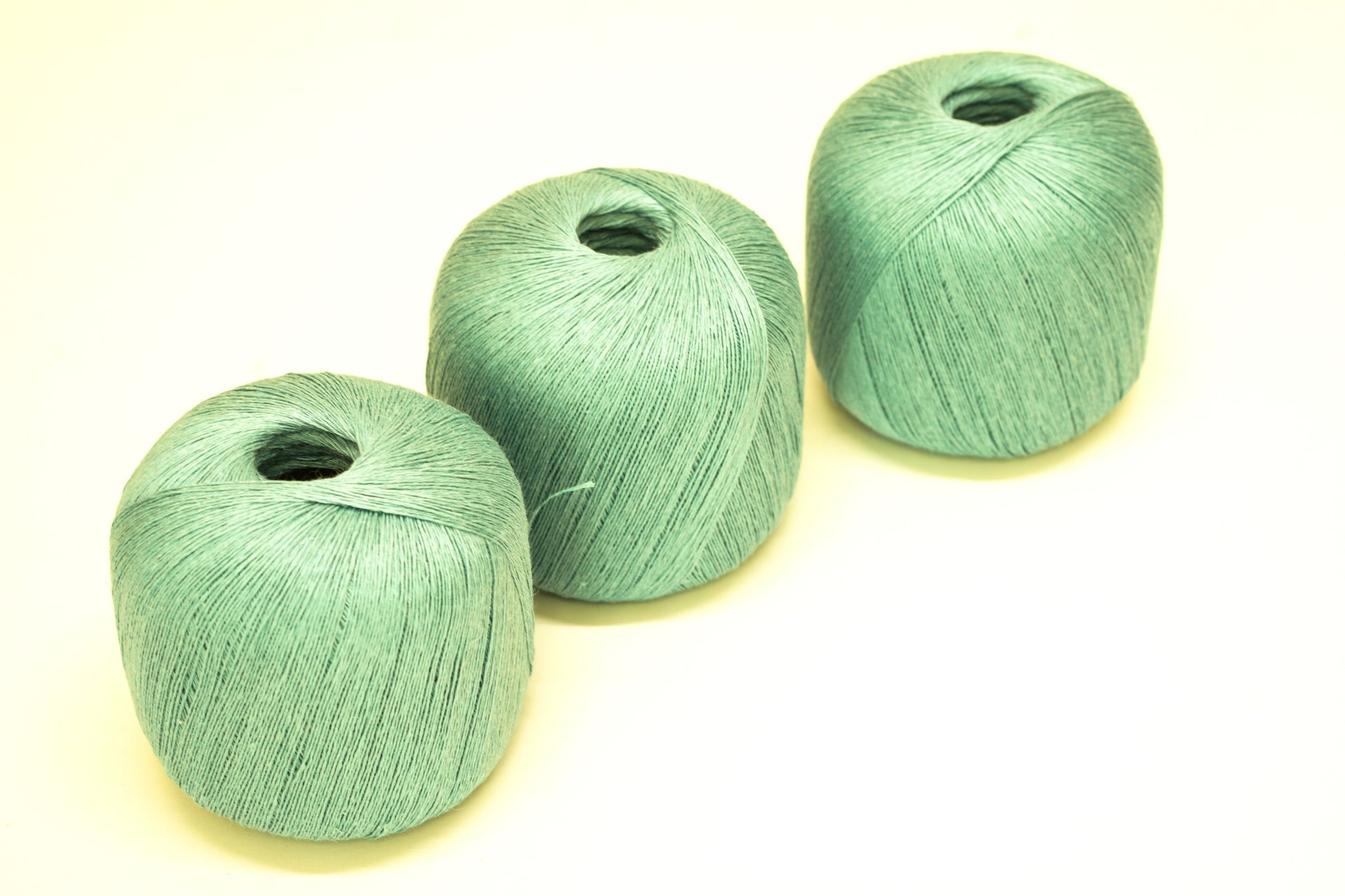 Sage green linen yarn - natural and durable