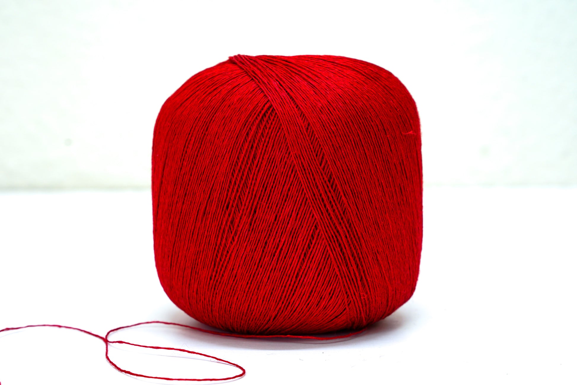 100% linen yarn in bright red color