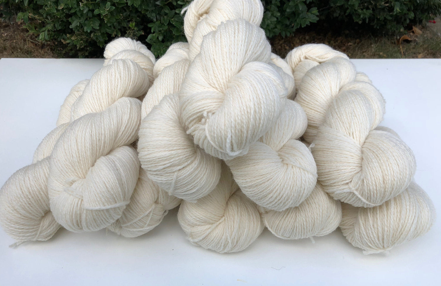 1 kg of White merino wool yarn | 1-kg-of-white-merino-wool-yarn