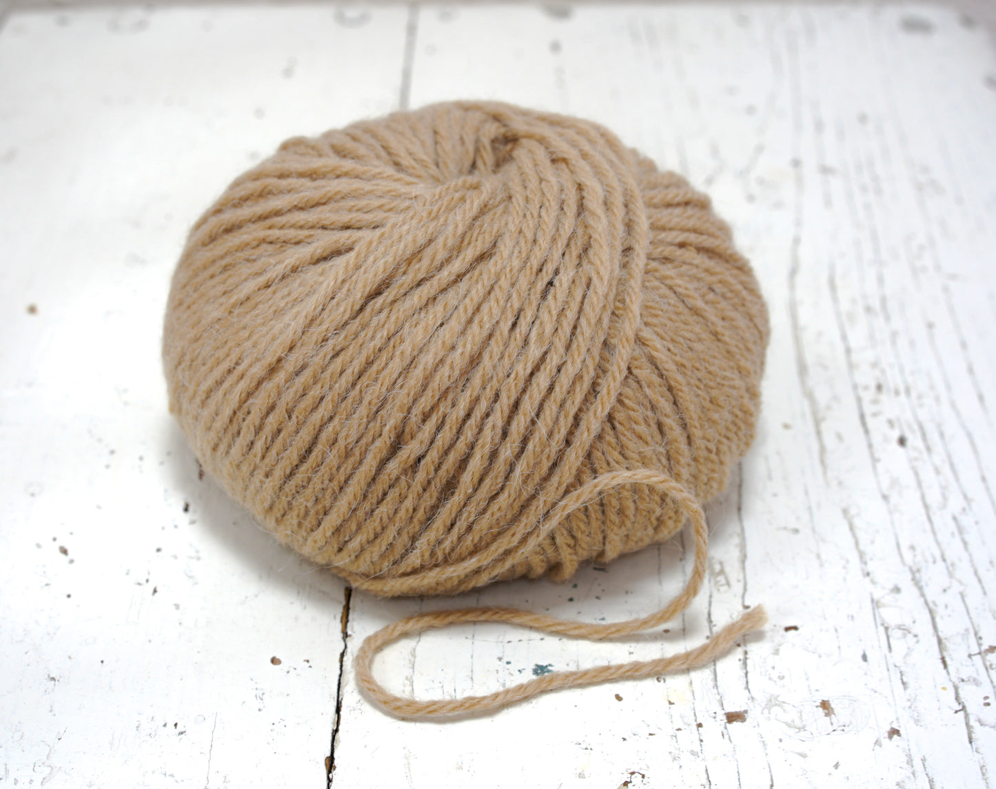 Brown alpaca wool yarn blend