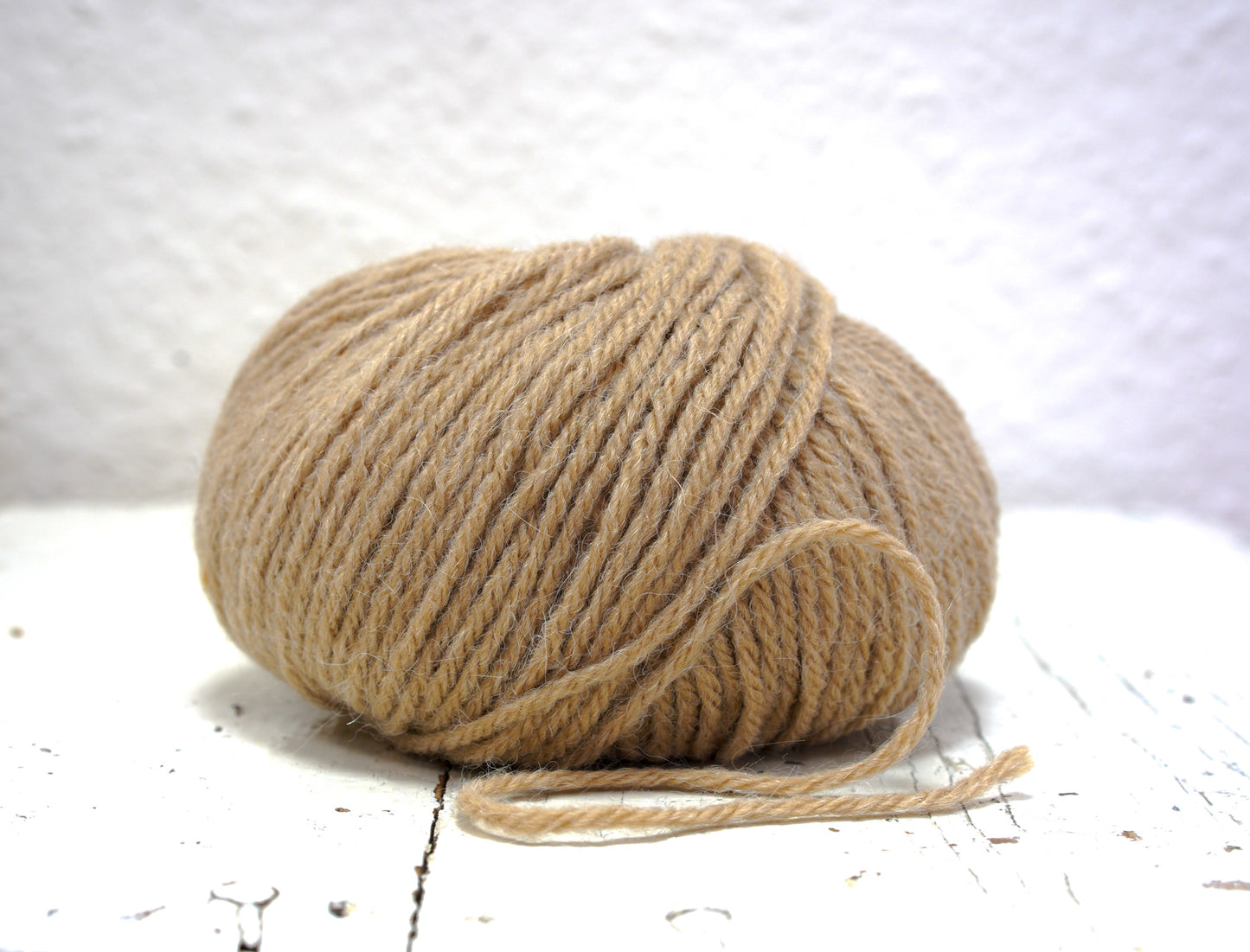 Brown alpaca wool yarn blend