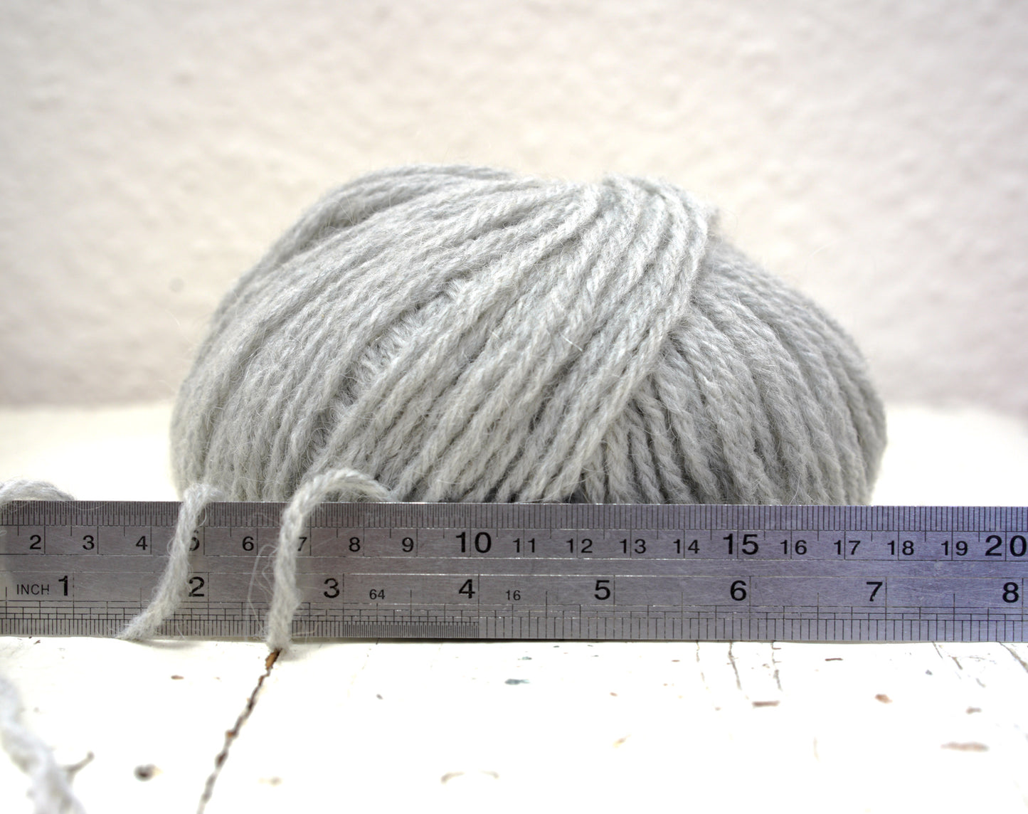 Grey alpaca wool yarn blend