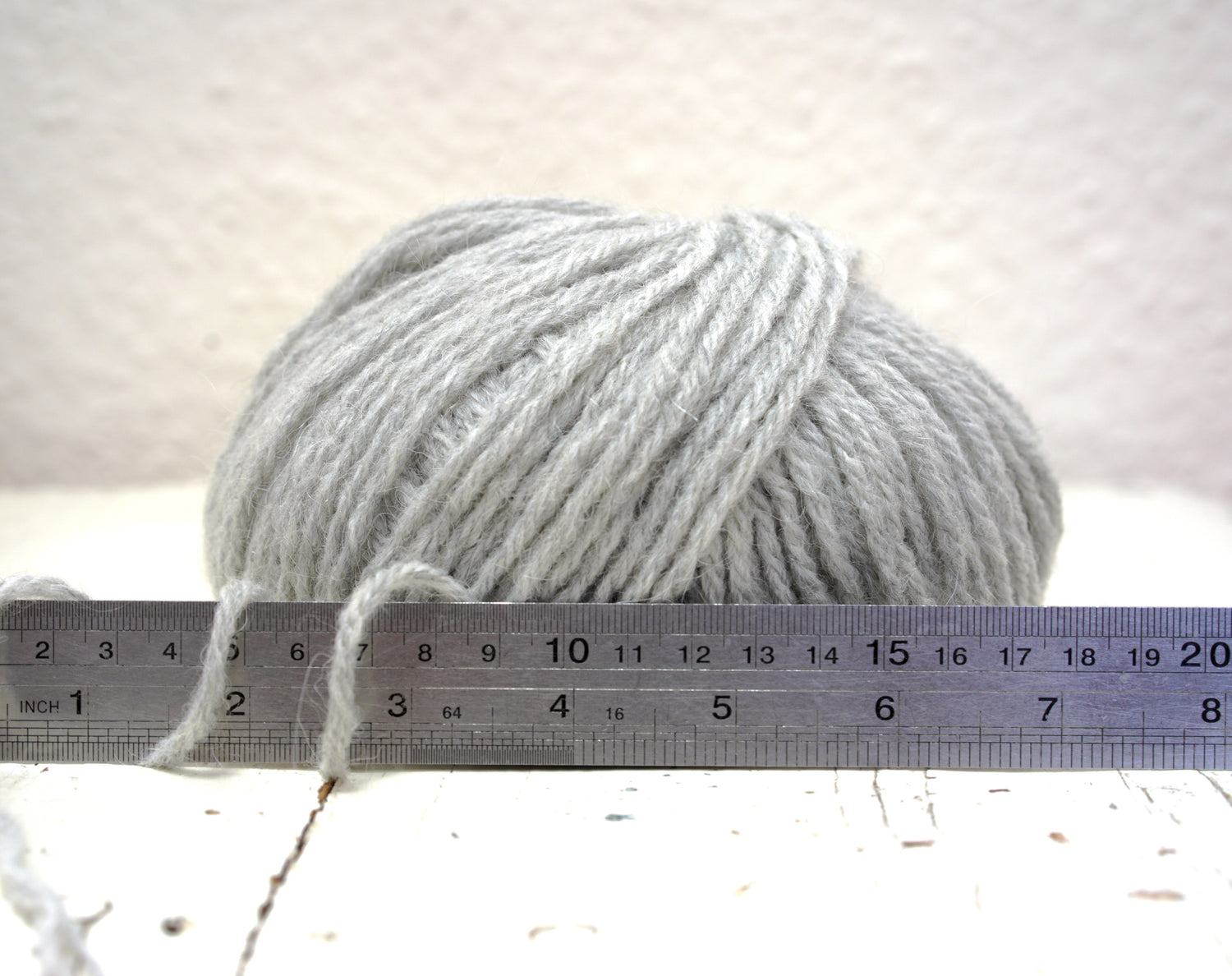 Grey alpaca wool yarn blend