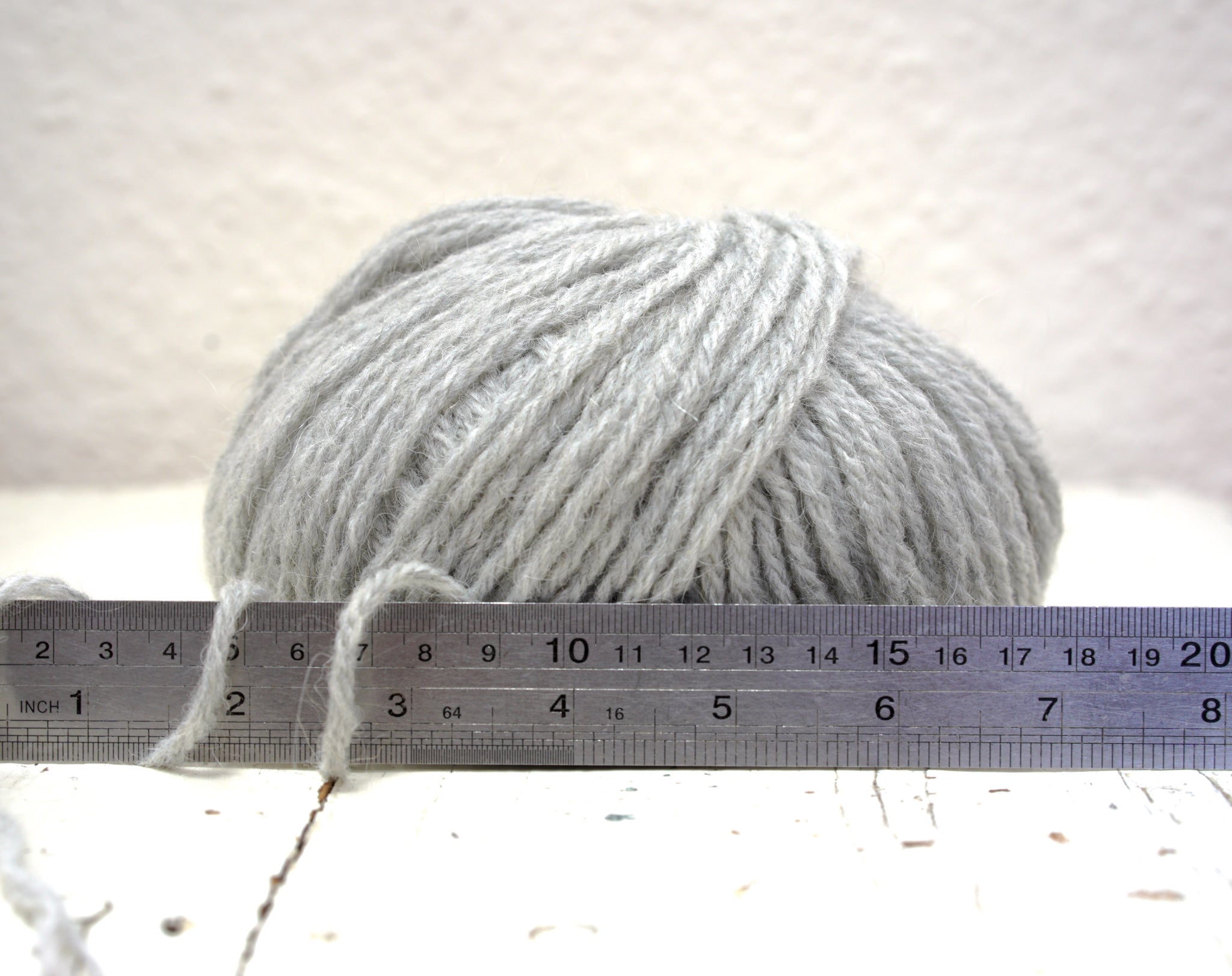 Grey alpaca wool yarn blend