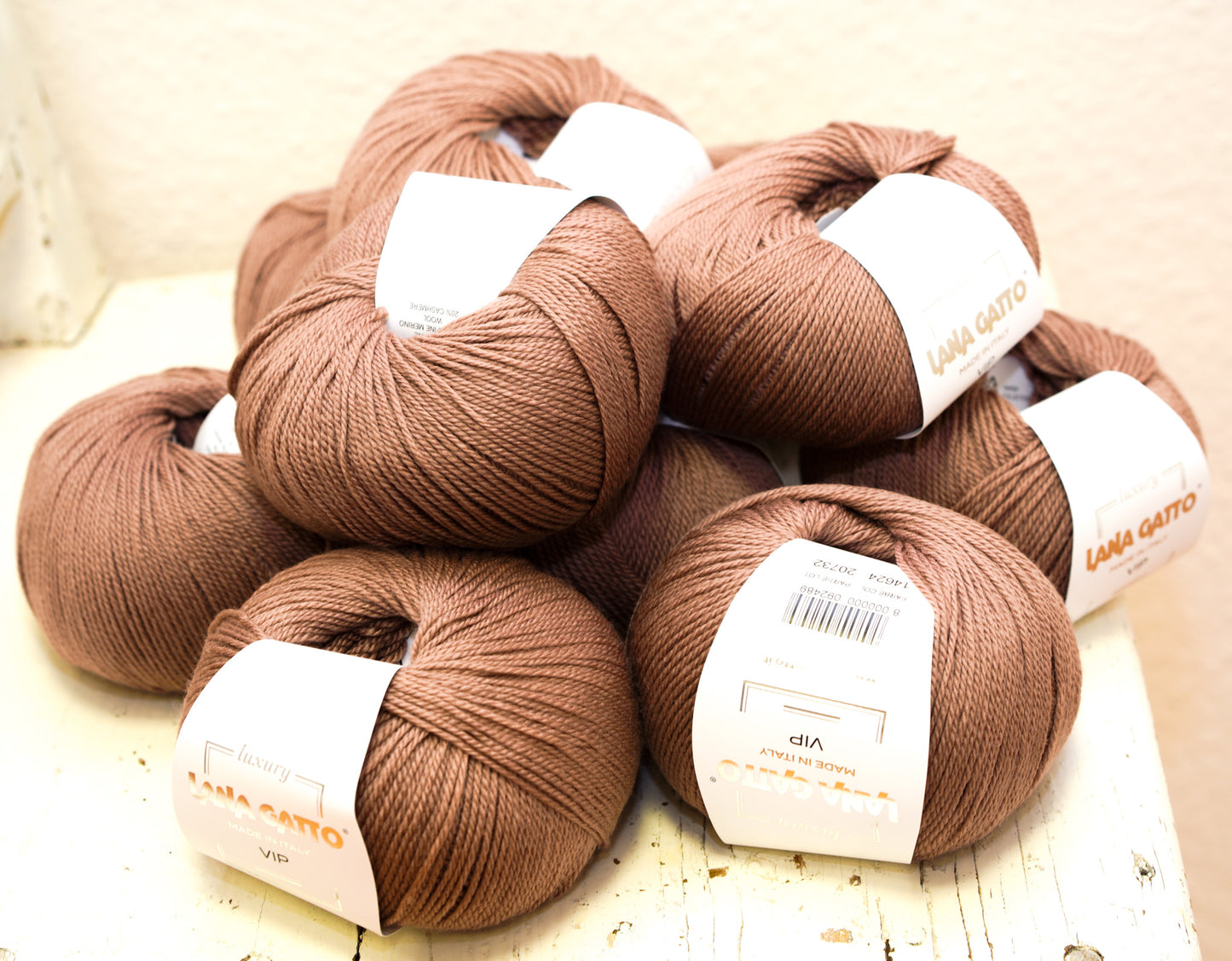 Hazelnut color 80% merino extrafine 20% Cashmere yarn blend