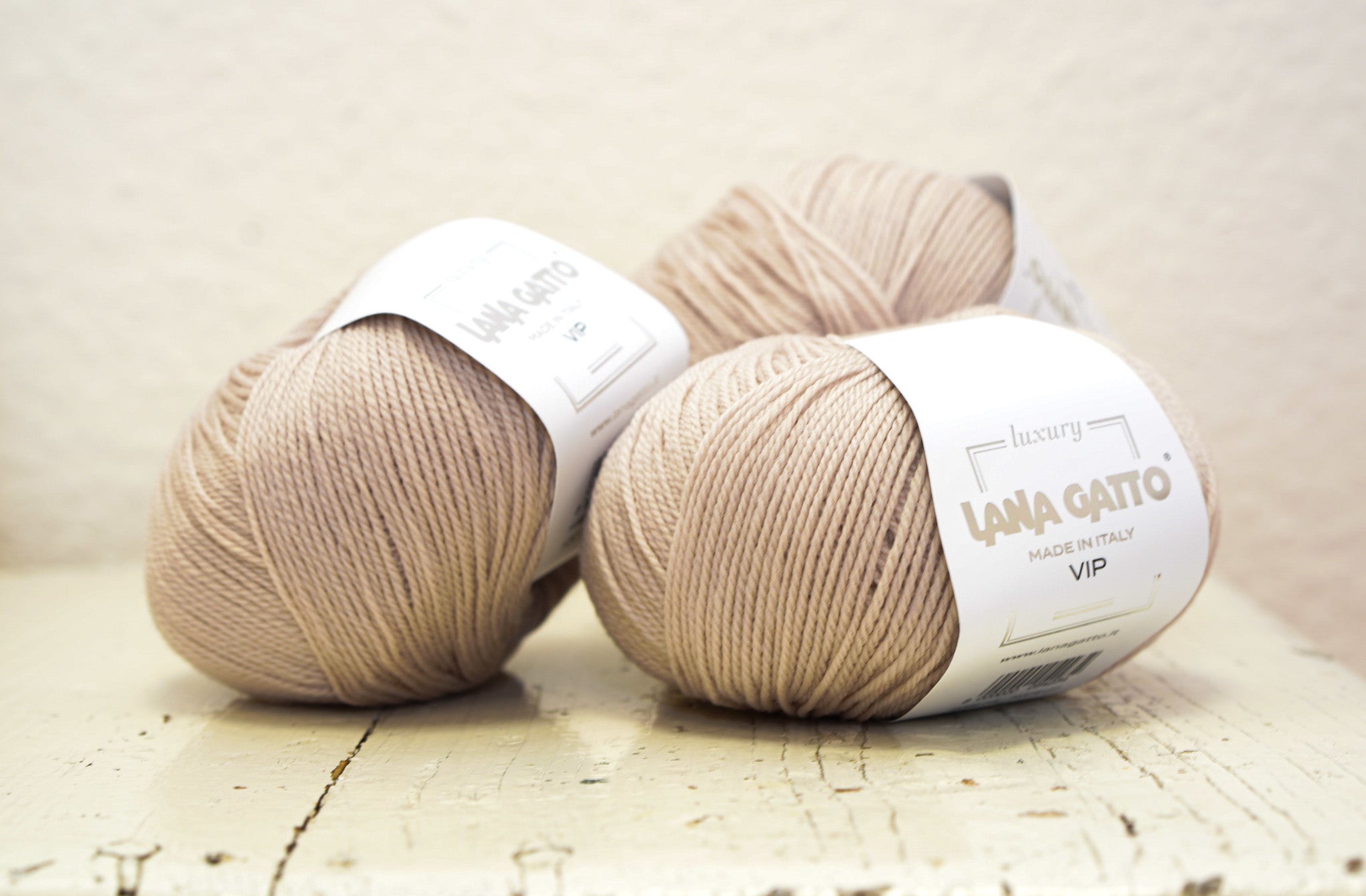 Powder color 80% merino extrafine 20% Cashmere yarn blend
