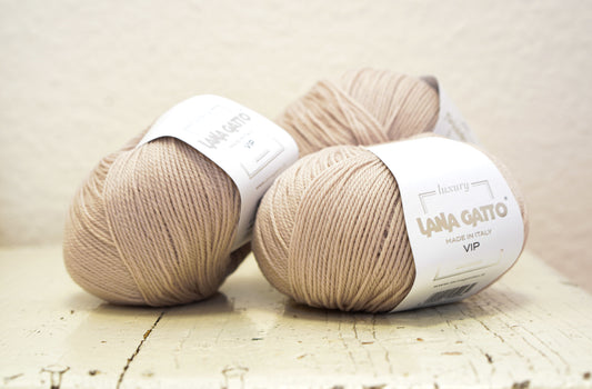 Powder color 80% merino extrafine 20% Cashmere yarn blend