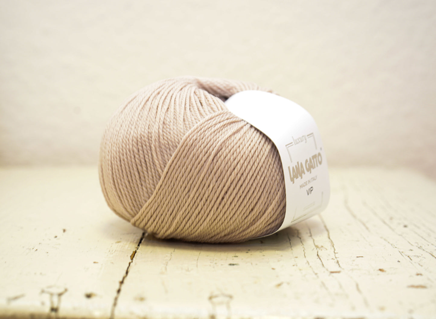 Powder color 80% merino extrafine 20% Cashmere yarn blend