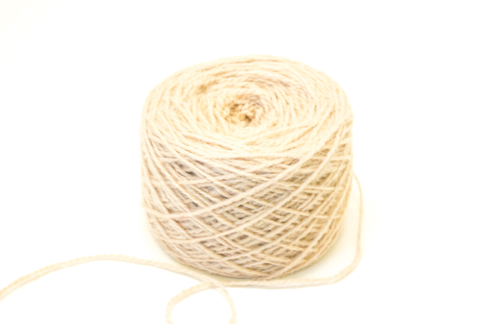 Ivory color European wool yarn - Color 72