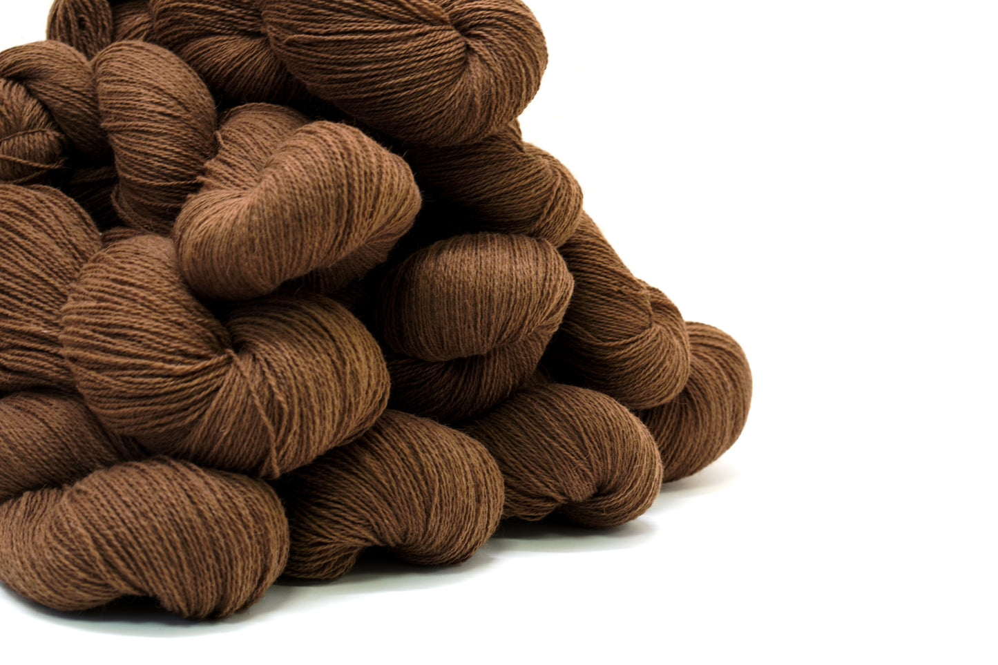 50% Camel wool/50PO yarn blend 100g/600m.