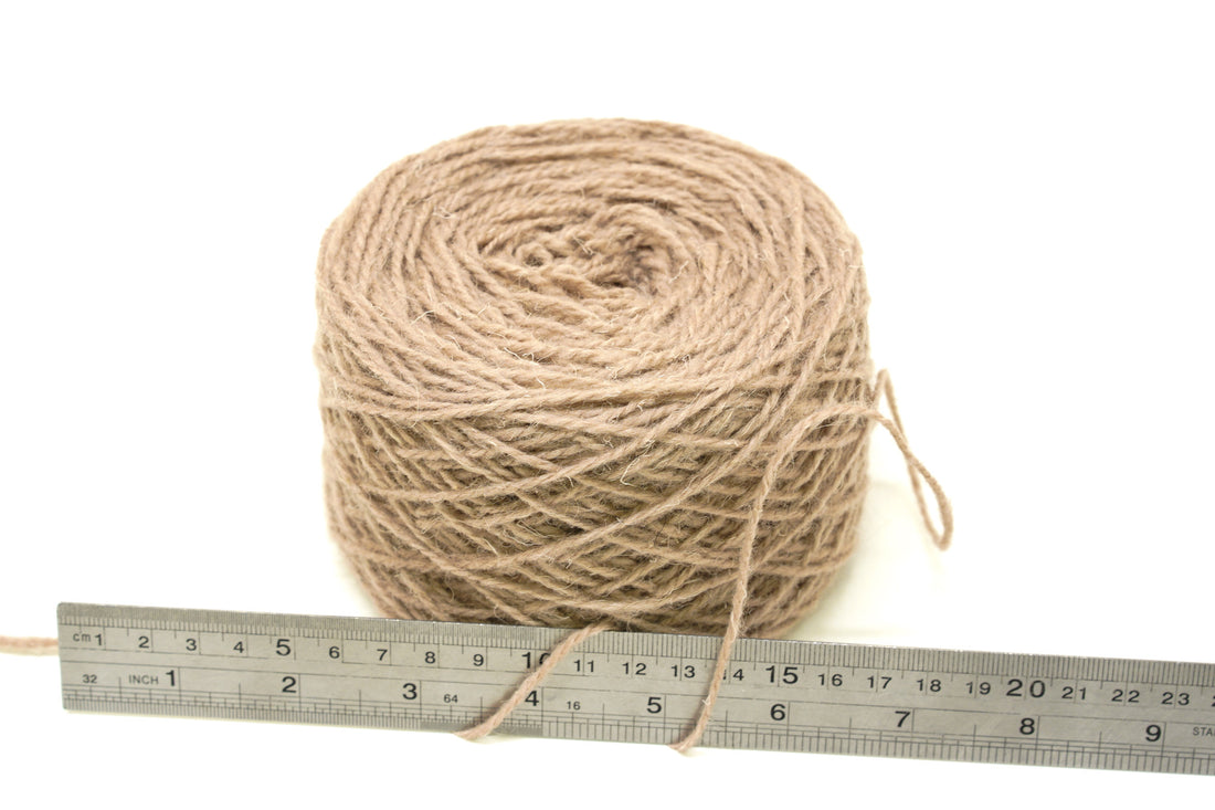 Leinengraues europäisches Wollgarn - 100 g/3,5 oz. Farbe - 76