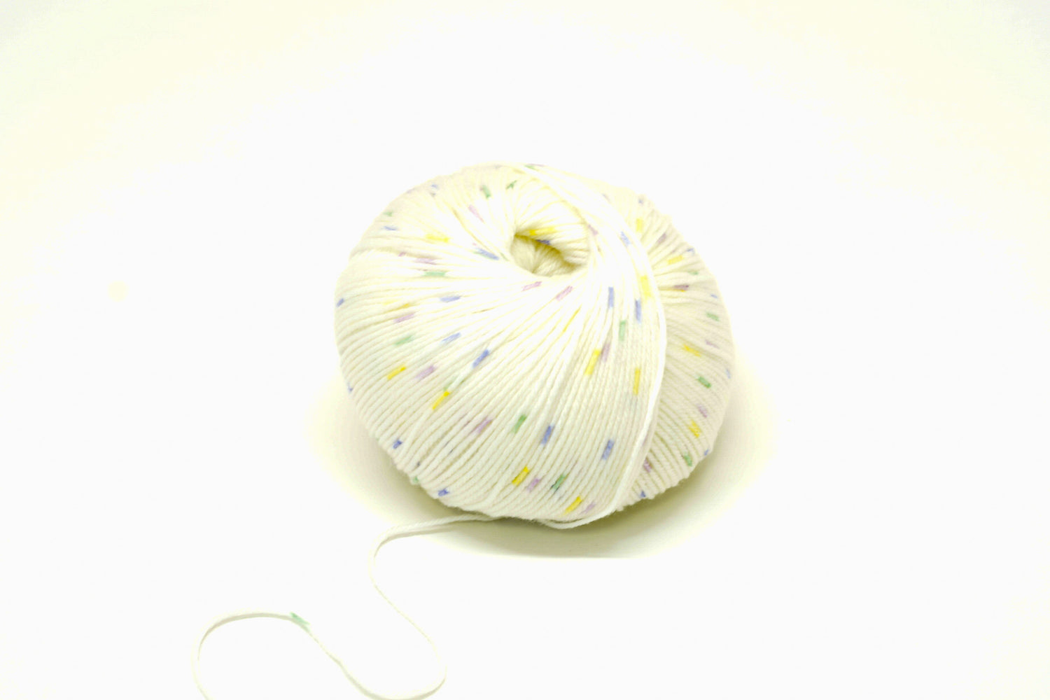 White virgin merino lace wool with colors | Luxury thread